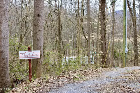 387 Horseshoe Bend Rd, Rogersville, TN 37857