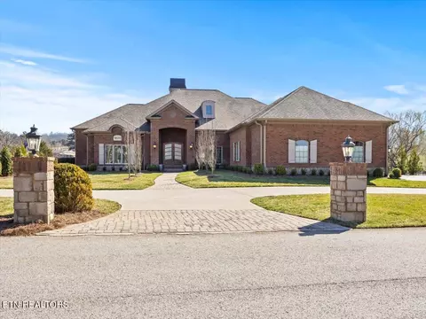 3755 Promontory Pt, Louisville, TN 37777