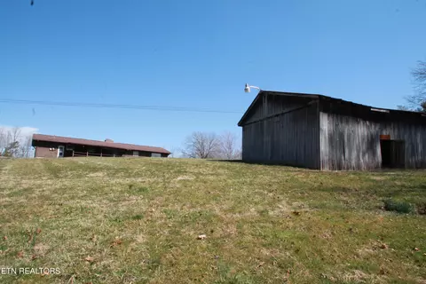 Exterior - 400 Alderville Rd, Winfield, TN 37892 photo 9 of 10