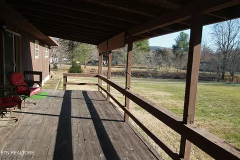 Exterior - 400 Alderville Rd, Winfield, TN 37892 photo 6 of 10