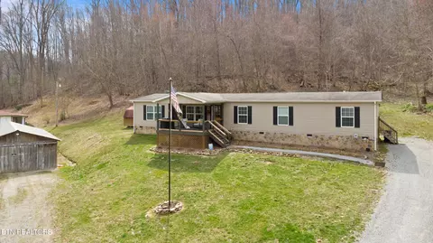 896 Knoxville Hollow Rd, La Follette, TN 37766