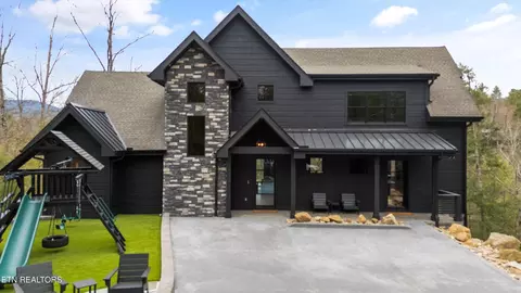 2119 Double Oaks Way, Sevierville, TN 37862