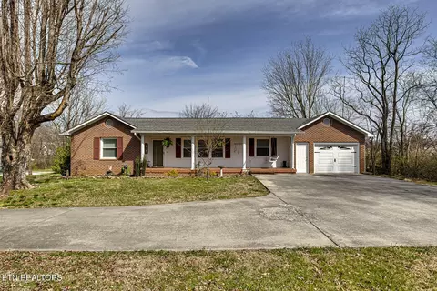 350 E Walnut St, Madisonville, TN 37354