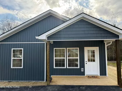 2211 Sand Ct, Sevierville, TN 37876