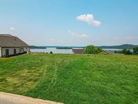 15848 Lighthouse Pointe Dr, Lenoir City, TN 37772