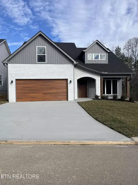 3462 Sparks Scenic Way, Knoxville, TN 37931