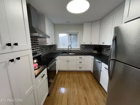 Kitchen - 905 Phillips Flats Rd, Oneida, TN 37841 photo 1 of 4