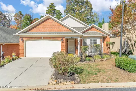 8861 Lennox View Way, Knoxville, TN 37923