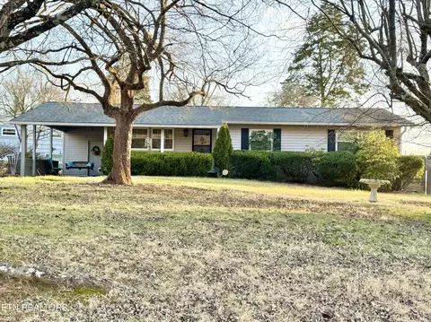 3800 NW Vicksburg Ln, Knoxville, TN 37921