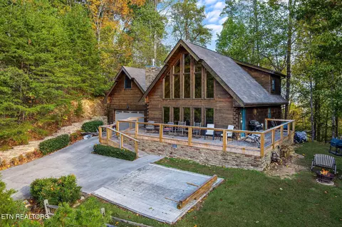 2445 Sunset Rd, Sevierville, TN 37862