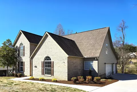 10237 Canton Place Ln, Knoxville, TN 37922