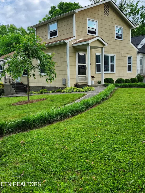 3009 Sanders Dr, Knoxville, TN 37918