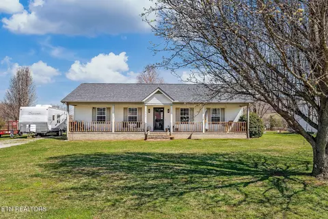 743 Green Valley Cir, Livingston, TN 38570
