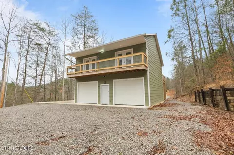211 Big Four Rd, La Follette, TN 37766