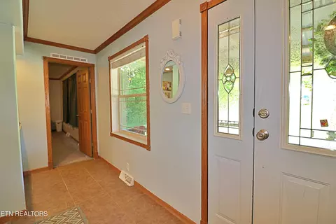 Entry Way - 193 Wilbert Dr, Oneida, TN 37841 photo 3 of 4