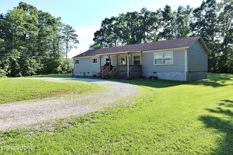 193 Wilbert Dr, Oneida, TN 37841
