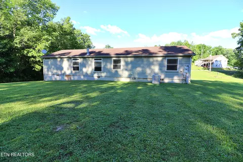 Exterior - 193 Wilbert Dr, Oneida, TN 37841 photo 5 of 8