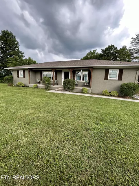 7311 Roberts Rd, Corryton, TN 37721