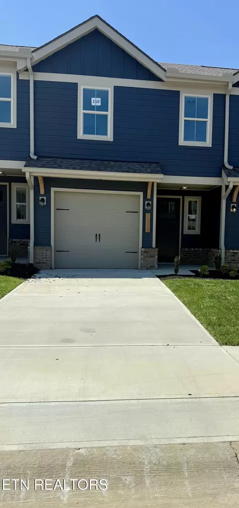 1313 Mountain Quail Cir, Maryville, TN 37801