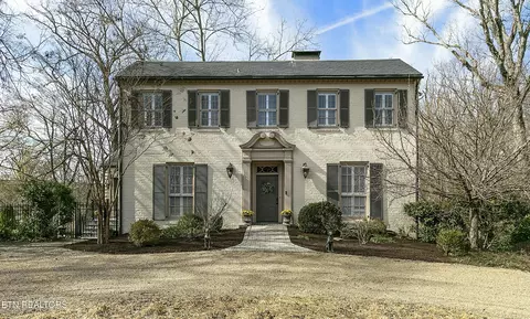 3935 Kingston Pike, Knoxville, TN 37919