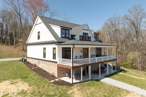 1103 W Copeland Dr, Powell, TN 37849