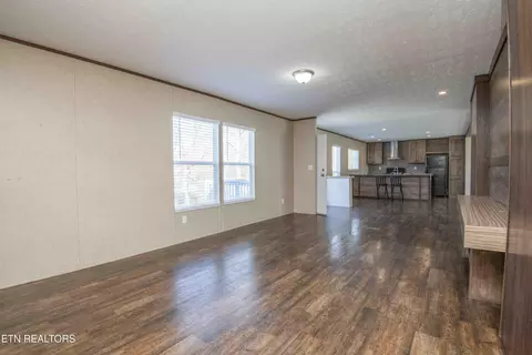 Living - 7706 Turtle Way, Powell, TN 37849 photo 4 of 8
