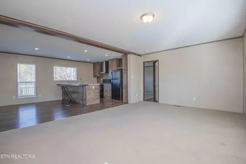Living - 7706 Turtle Way, Powell, TN 37849 photo 8 of 8