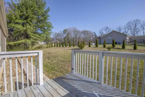 Exterior - 7706 Turtle Way, Powell, TN 37849 photo 4 of 8
