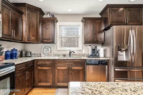 7864 Platinum Cir, Baxter, TN 38544 photo 9