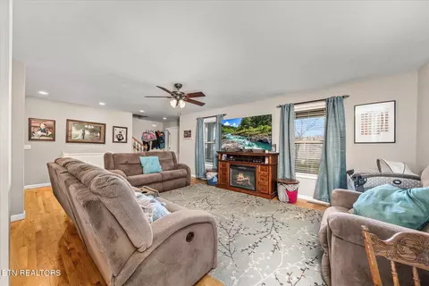 7864 Platinum Cir, Baxter, TN 38544 photo 5