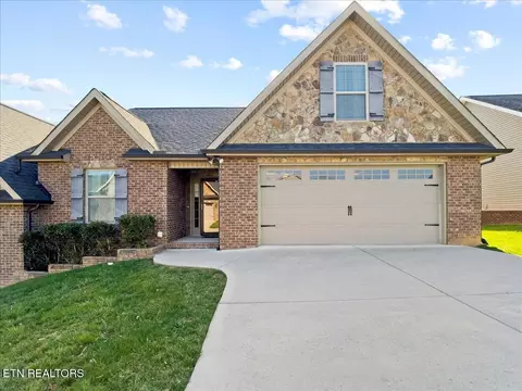 177 Stonefield Dr, Harrogate, TN 37752