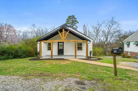 1001 Young Ave, Maryville, TN 37801