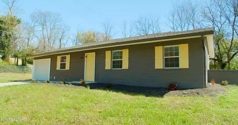 700 SE Witt Pl, Knoxville, TN 37915