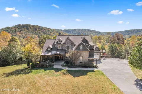 4520 Highland Woods Way, Powell, TN 37849