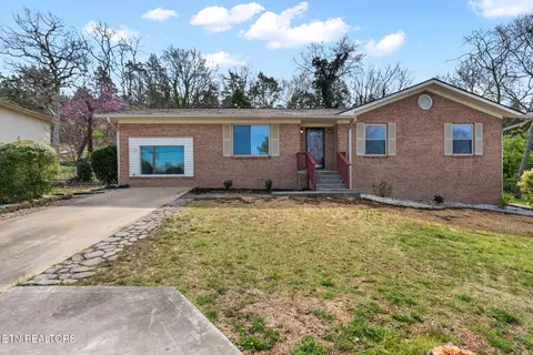 201 Christin Dr, Clinton, TN 37716