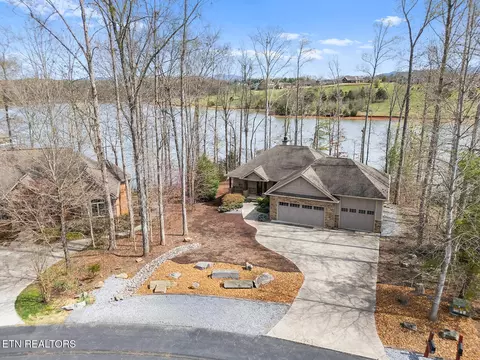 112 Hiwonihi Tr, Vonore, TN 37885