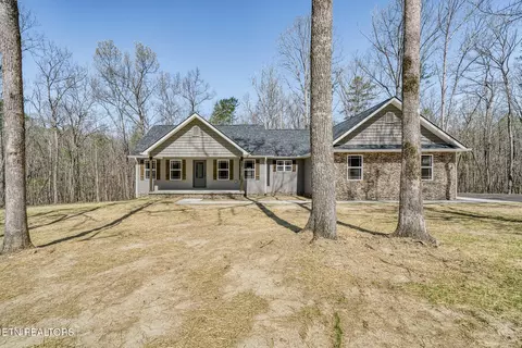 370 Cumberland Cove Rd, Monterey, TN 38574