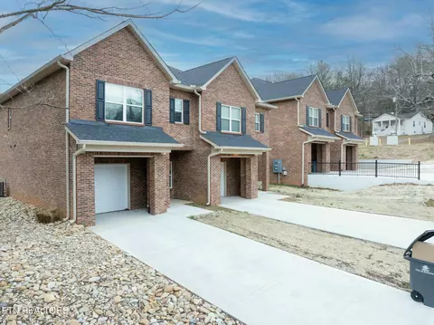 7100 Dulaney Way, Knoxville, TN 37919
