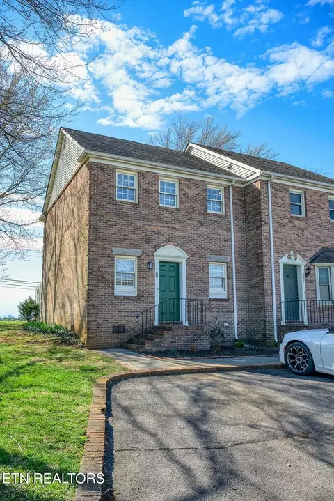 489 Bramblewood Ln, Knoxville, TN 37922