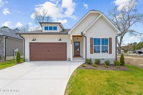 1636 Links Dr, Cookeville, TN 38506