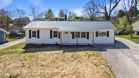 191 South St, Jacksboro, TN 37757