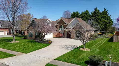 218 Shadowfax Rd, Knoxville, TN 37934