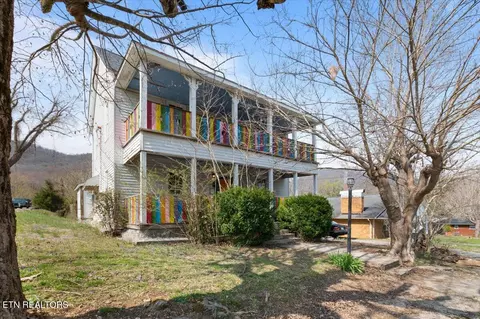 210 W Walden St, La Follette, TN 37766