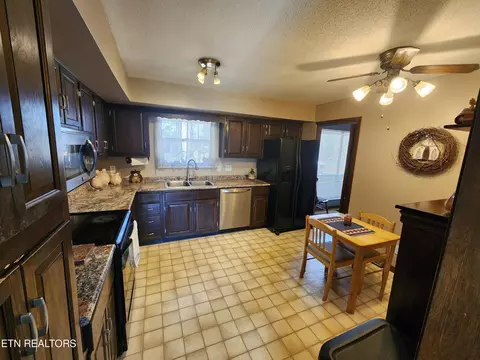 7816 Ashley Rd, Powell, TN 37849 photo 6