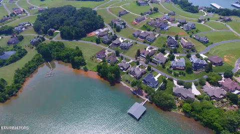 380 Cormorant Dr, Vonore, TN 37885