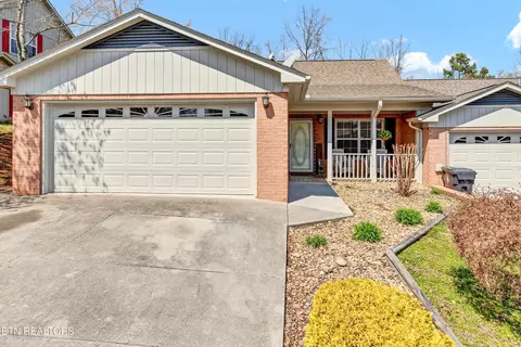 5221 Brig Ln, Knoxville, TN 37914