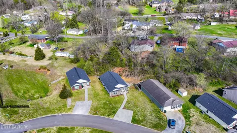 1507 Patricia Holt Blvd, Sevierville, TN 37862