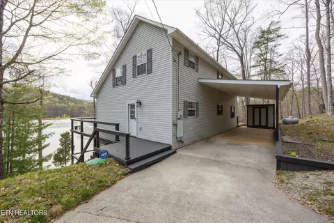 184 Hiwassee Dr, Jacksboro, TN 37757