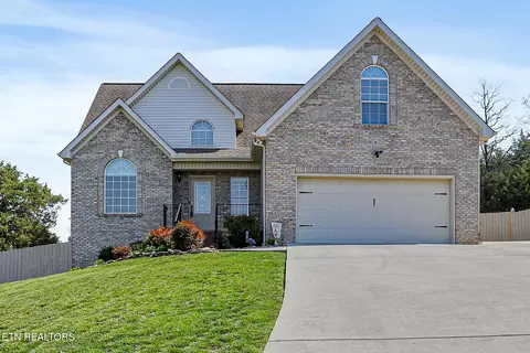206 Stone Bluff Ct, Knoxville, TN 37924