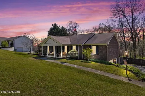 10815 Farragut Hills Blvd, Knoxville, TN 37934
